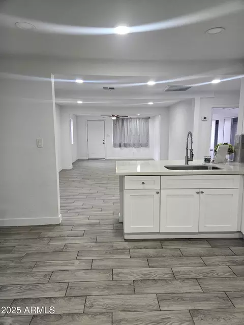 2209 E Sheridan St, Phoenix, AZ 85006 photo 14