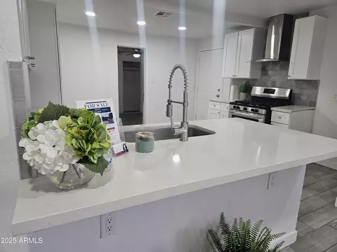 2209 E Sheridan St, Phoenix, AZ 85006 photo 7