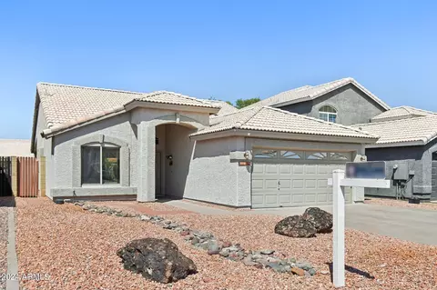 4210 W Electra Ln, Glendale, AZ 85310
