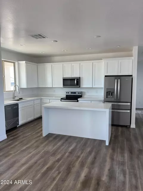 35958 W Mitchell Dr, Tonopah, AZ 85354