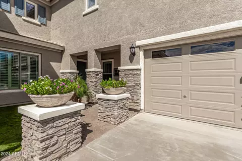 Exterior - 1372 E Lovebird Ct, Gilbert, AZ 85297 photo 6 of 15