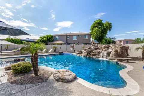 Exterior - 1372 E Lovebird Ct, Gilbert, AZ 85297 photo 10 of 15