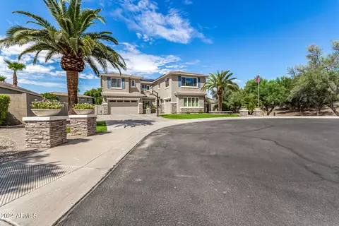 Exterior - 1372 E Lovebird Ct, Gilbert, AZ 85297 photo 4 of 15
