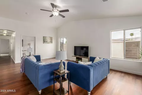 7016 S 16th Way, Phoenix, AZ 85042 photo 12