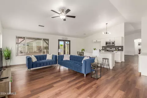 7016 S 16th Way, Phoenix, AZ 85042 photo 3