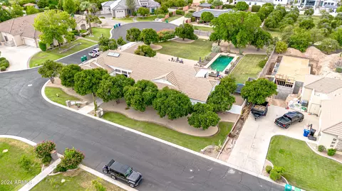 View/Area - 3950 E Mclellan Rd #7, Mesa, AZ 85205 photo 5 of 11
