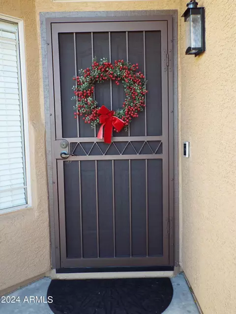 4327 E Tether Trl, Phoenix, AZ 85050 photo 2