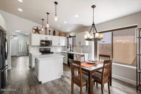 4327 E Tether Trl, Phoenix, AZ 85050 photo 8