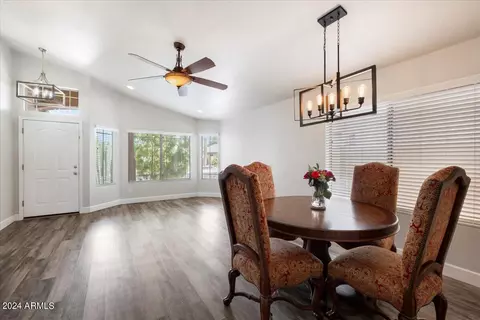 4327 E Tether Trl, Phoenix, AZ 85050 photo 4