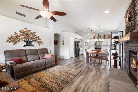 4327 E Tether Trl, Phoenix, AZ 85050 photo 14