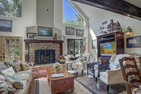Living - 9285 W Juniper Rd, Pine, AZ 85544 photo 1 of 7