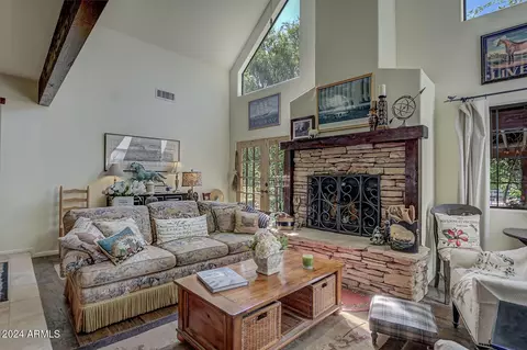 Living - 9285 W Juniper Rd, Pine, AZ 85544 photo 2 of 7