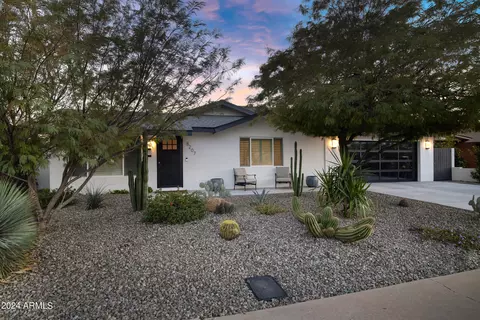 8207 E Whitton Ave, Scottsdale, AZ 85251