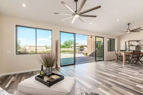 Living - 1024 W Cloud Rd, Phoenix, AZ 85086 photo 15 of 15