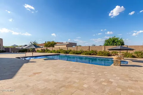 Exterior - 1024 W Cloud Rd, Phoenix, AZ 85086 photo 6 of 28