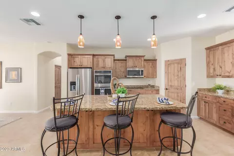 Kitchen - 1024 W Cloud Rd, Phoenix, AZ 85086 photo 8 of 8