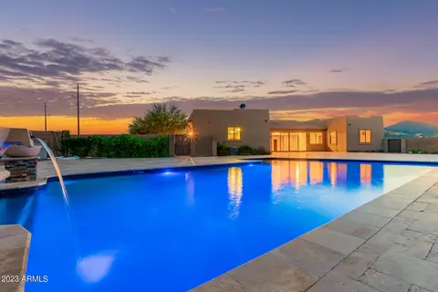 Exterior - 1024 W Cloud Rd, Phoenix, AZ 85086 photo 2 of 28