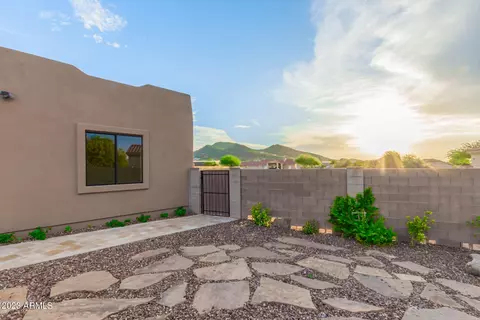 Exterior - 1024 W Cloud Rd, Phoenix, AZ 85086 photo 18 of 28