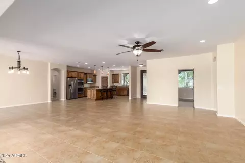 Living - 1024 W Cloud Rd, Phoenix, AZ 85086 photo 6 of 15