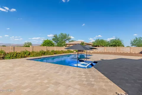 Exterior - 1024 W Cloud Rd, Phoenix, AZ 85086 photo 10 of 28
