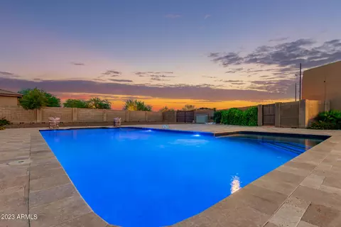 Exterior - 1024 W Cloud Rd, Phoenix, AZ 85086 photo 3 of 28