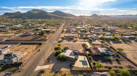View/Area - 1024 W Cloud Rd, Phoenix, AZ 85086 photo 8 of 11