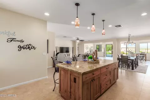 Kitchen - 1024 W Cloud Rd, Phoenix, AZ 85086 photo 7 of 8
