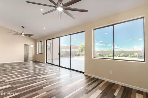 Living - 1024 W Cloud Rd, Phoenix, AZ 85086 photo 10 of 15