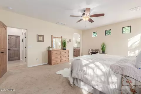 Bedroom - 1024 W Cloud Rd, Phoenix, AZ 85086 photo 5 of 8