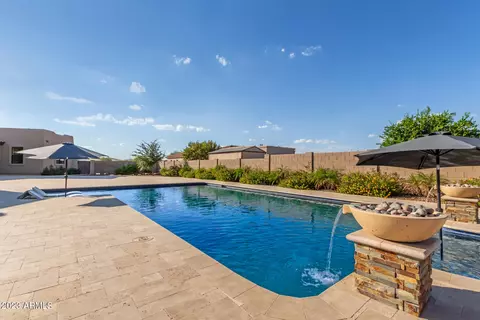 Exterior - 1024 W Cloud Rd, Phoenix, AZ 85086 photo 14 of 28