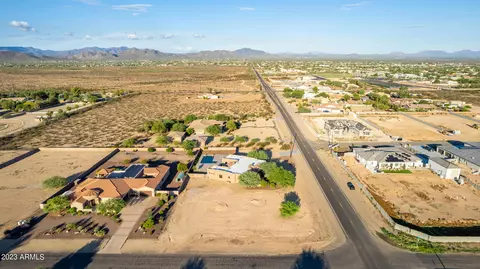View/Area - 1024 W Cloud Rd, Phoenix, AZ 85086 photo 10 of 11