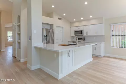 4541 E Vista Dr, Phoenix, AZ 85032 photo 11