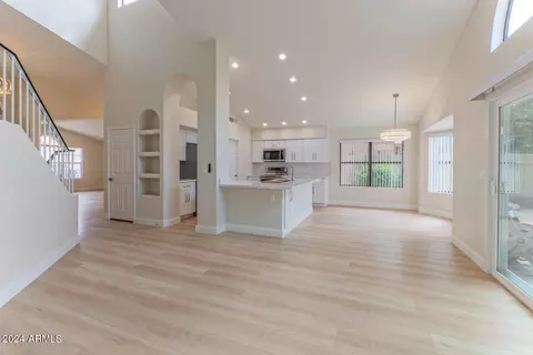 4541 E Vista Dr, Phoenix, AZ 85032 photo 9