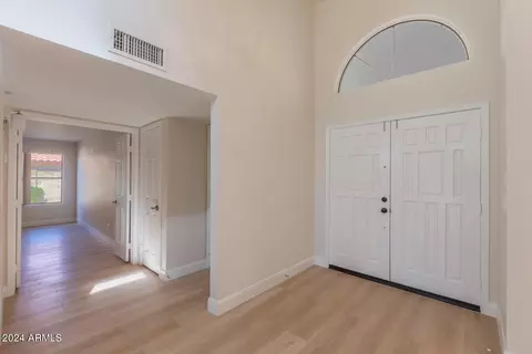 4541 E Vista Dr, Phoenix, AZ 85032 photo 4