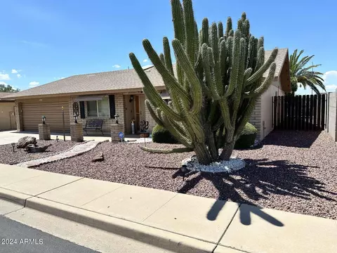 564 S Rochester St, Mesa, AZ 85206