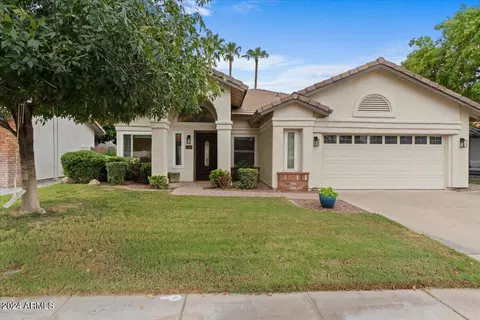 2126 E Nantuckett Dr, Gilbert, AZ 85234 photo 3