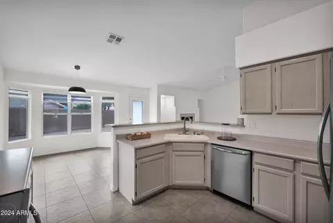 4131 E Cathedral Rock Dr, Phoenix, AZ 85044 photo 16