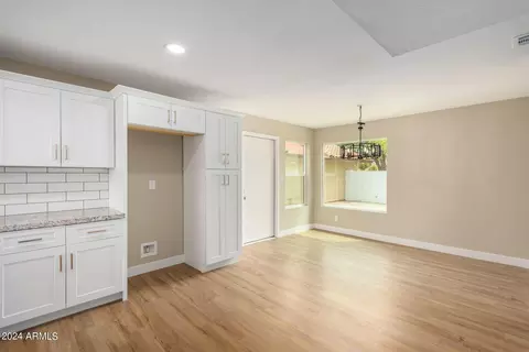 2132 W Knowles Cir, Mesa, AZ 85202 photo 9