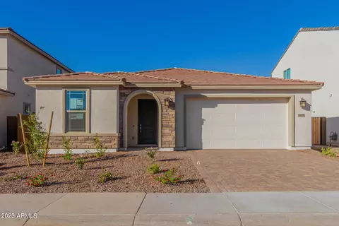 9008 W Denton Ln, Glendale, AZ 85305