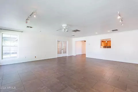 3843 N 50th St, Phoenix, AZ 85018 photo 13
