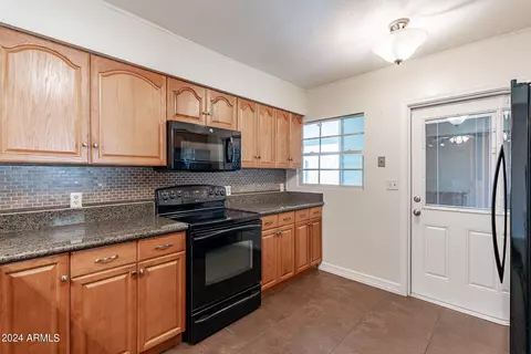 3843 N 50th St, Phoenix, AZ 85018 photo 7