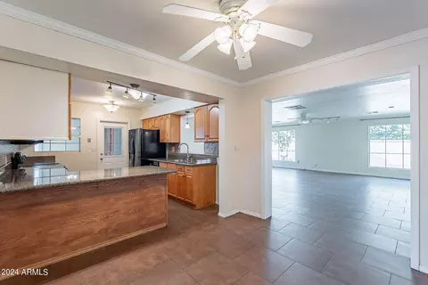 3843 N 50th St, Phoenix, AZ 85018 photo 6