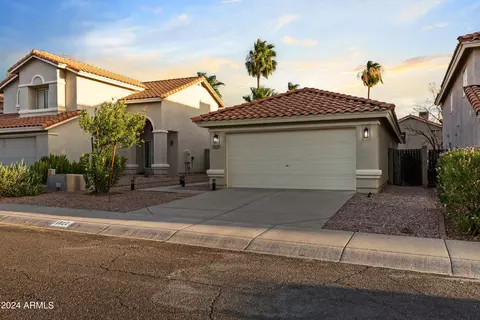 1327 E Angela Dr, Phoenix, AZ 85022 photo 2