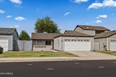 4426 E Vineyard Rd, Phoenix, AZ 85042