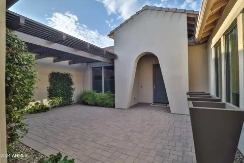 Exterior - 2582 E Muirfield St, Gilbert, AZ 85298 photo 4 of 34