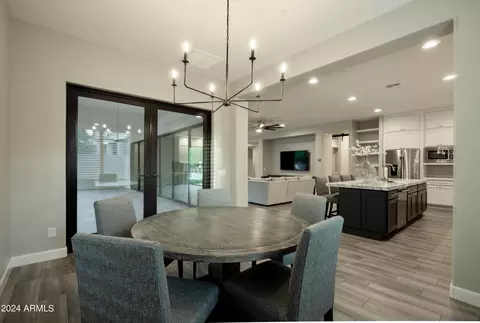 Dining - 2582 E Muirfield St, Gilbert, AZ 85298 photo 2 of 4