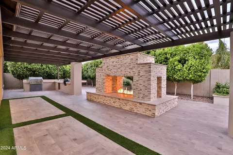 Exterior - 2582 E Muirfield St, Gilbert, AZ 85298 photo 7 of 34