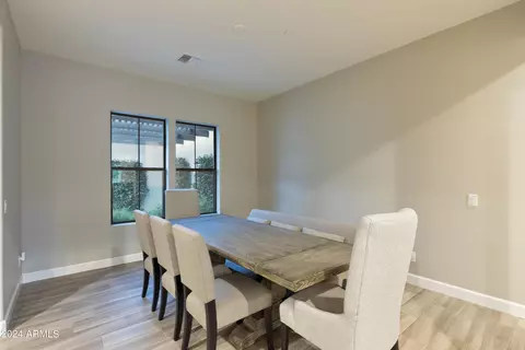 Dining - 2582 E Muirfield St, Gilbert, AZ 85298 photo 3 of 4