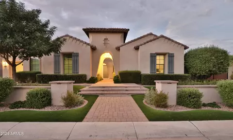 Exterior - 2582 E Muirfield St, Gilbert, AZ 85298 photo 2 of 34