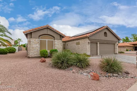 25024 S Stoney Lake Dr, Sun Lakes, AZ 85248